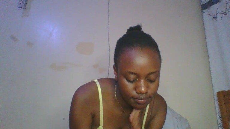 Naughtyellah's Streamate show and profile