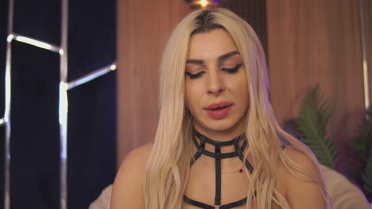 GoldenSinn's Streamate show and profile