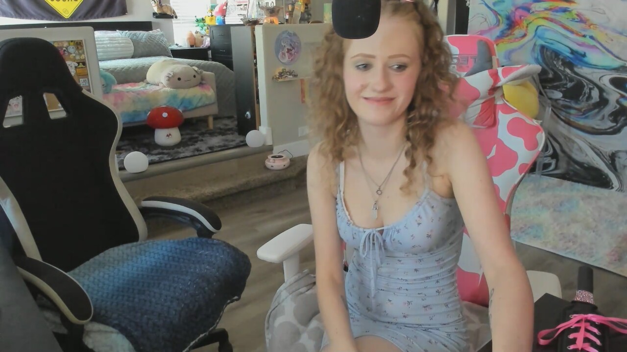 Alyx_Singer